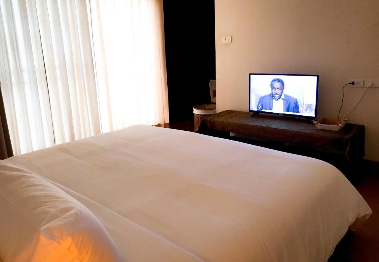 Siam Bright Suite Banguecoque Exterior foto